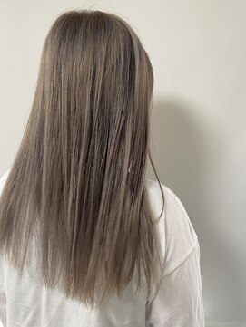 ジィップクリニカ(Zip clinica) ミルクティーベージュ