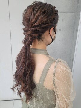 スタジオカラー(Studio Color) ローポニーアレンジ