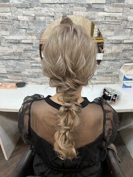 ヘアセットアンドエクステンションショールーム(SHOW ROOM) ゆるふわ編みおろし