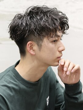 ヨシザワインク プレミアム 横浜 桜木町店(YOSHIZAWA Inc. PREMIUM) 波巻きツイストスパイラルパーマショート韓国理容室バーバー