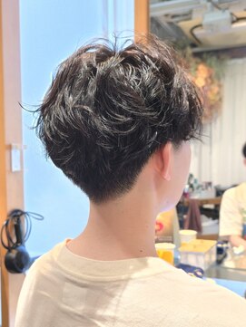 トリコ ショップアンドヘアサロン(tricot shop hair salon) 首元、後頭部特化の柔らかいショートパーマ　フクザワ