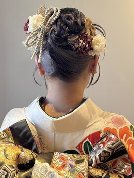 シークエストアンドシプラス(C/QUEST&C-plus) 成人式 ヘアセット まとめ髪 カチモリ 辻堂