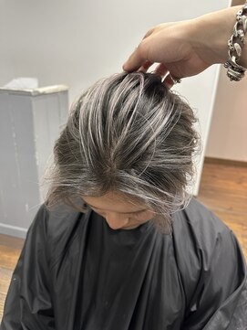 アンダーバーホワイト 広島 並木店(_WHITE) メンズバレイヤージュ/シャドールーツ/ブリーチ/ハイライト