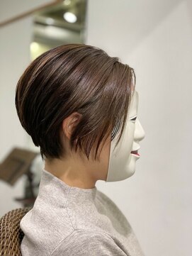 コマ(coma) 【coma中野】カーキグレージュ大人かわいい前さがりボブ