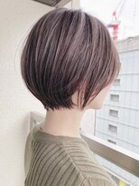 ビュー フクオカ(VIEW FUKUOKA) 白髪ぼかしハイライトで作るショートボブスタイル
