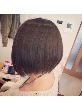 ヘアーズハニー(hair's Honey) ふんわり前下がりショートボブ