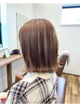 リブヘア(LiB hair) 切りっぱなしボブ×ハイトーンカラー