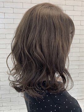 ヴァイブス(vibes) ヘーゼルブラウン