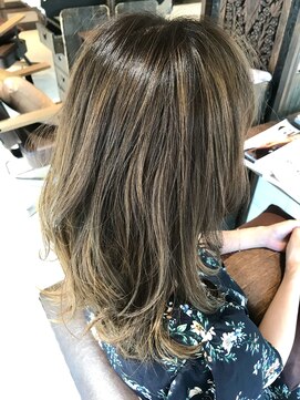 イヴ (EVE) ハイライトくびれミディ☆サロンワーク【代々木/新宿】