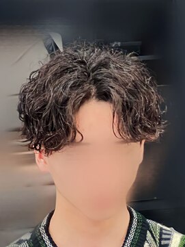 バース バイ ハピネス(BIRTH by happiness) ツイストスパイラルパーマツイストパーマメンズマッシュパーマ