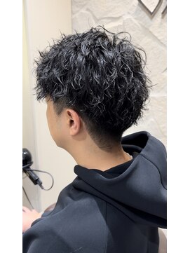 ヴァネッサ VANESSA ツイストスパイラルパーマメンズショート刈り上げ