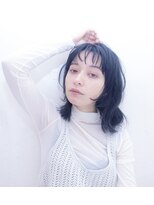 エルピス(elpis) 美髪セミディ　アッシュブラック　ウェーブミディアム