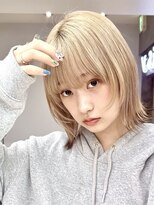 レア 渋谷(Le'a) ウルフレイヤー/裾カラー/ホワイトベージュ/フェイスレイヤー