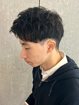 ヒュイル バイ ニアウ(Hwyl by Niau) アップバンクメンズショートカットスタイルニュアンスパーマ