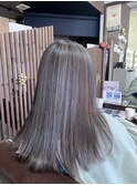 ロングスタイル ハイライトで作る白髪ぼかし グレージュ