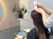 アリーザ オオサカ(aleeza Osaka)の雰囲気（乾燥や毛穴詰まりなど頭皮状態をマイクロスコープで確認します）