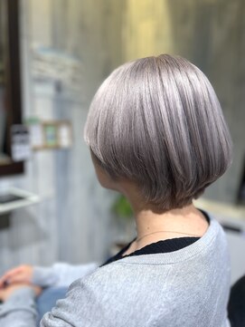 フリーダム 千種店(Freedom) プラチナグレージュ