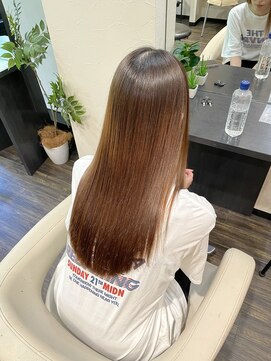 ヨンセンチメートルヒロサカ(4cm HIROSAKA) 髪質育成トリートメント