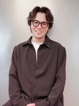 西田 佳史｜Instagram@sia_yoshifumi【顔周りカット／髪質改善／ストレート】指名料￥2200