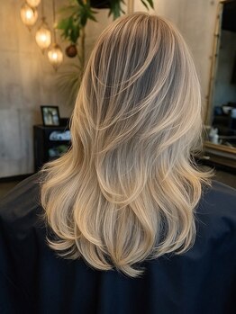 オオイシ(#大石CoLoR)の写真/バレイヤージュとハイライトが得意なサロン。立体感と海外風のデザインカラー。