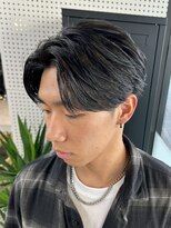 シーイー(C.E)&nbsp;センターパート×毛流れフェザー