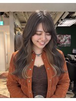 グッドフェローズ ミナミホリエ(GoodFellas minamihorie)&nbsp;大人可愛いロングレイヤーくびれヘアカラー羽エクステ艶感