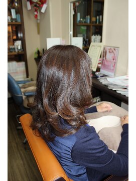 ケルア(KELUA) 【KELUA】シルバーベージュゆるふわ巻き