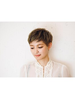 お手入れ簡単、忙しい朝もすぐにセットできる！髪質や骨格に合わせたカットで、再現性の高いスタイルに。