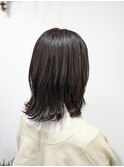 ミディアム 外ハネ 落ち着いたライムベージュ