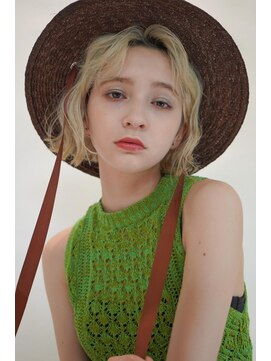 ナル(nalu.) ブロンド / ハイトーン / ケアブリーチ