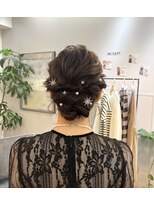 ジエクト ヴィシア(The Ect VIXIA)&nbsp;シニヨンアレンジ 結婚式ヘアセット ヘアアレンジ