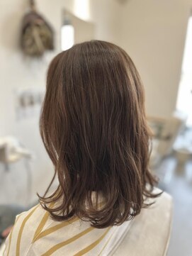 ログ(Log) ベージュカラー