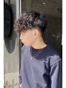 ビビディ バビディ ブー 河原町三条店(Bibbidi.bobbidi.boo) メンズ波巻きスペインカールパーマ