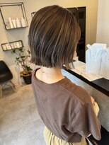 メデル(mederu)&nbsp;切りっぱなしボブ馴染ませハイライトカラー20代30代40代ショート