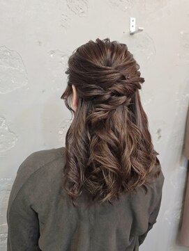 エフェ(effet) ネジネジハーフアップ