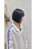 パツっと切りっぱなしボブ