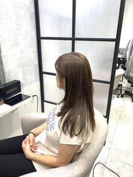 イーズ バイ インス(Yeeee.s by INCE) 白髪ぼかし/白髪改善カラー/ショート/透明感カラー/脱白髪染め