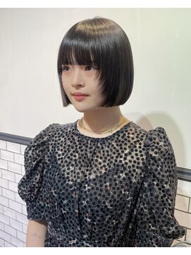 ノック(knock) ミニボブ×顔周りレイヤー