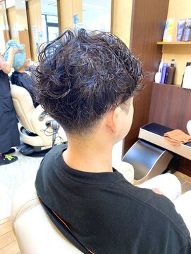 マキシム ナカイ(MAXIM NAKAI) メンズショートツーブロック刈り上げスパイラルパーマ