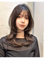 ベル 新宿(Belle)&nbsp;夏に向けて軽すぎないふわっとレイヤー　大人ヘア　グレージュ