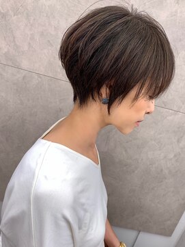 アヴァロン(AVALON) 30、40代にオススメ☆イルミナカラー×絶壁解消ショート