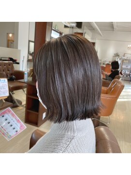 アンティカ(ANTICA) 切りっぱなしボブ × アッシュブラウン