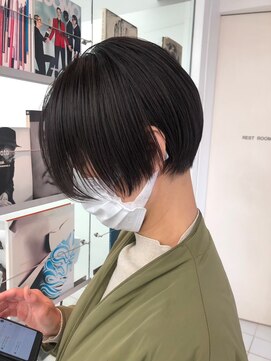 ルートエイチ 市川(Root H) ダブルカラーミルクティーベージュインナーカラーショートボブ