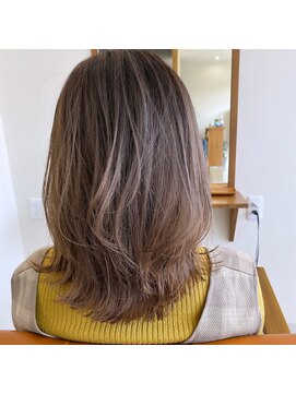 ロッティ(Lotti) ウルフカット