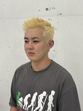 ウェルネス(Wellness) 金髪ショート