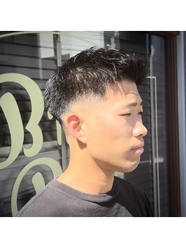 ブレイブボーイズ(BRAVE Boyz) スキンフェードアップバング