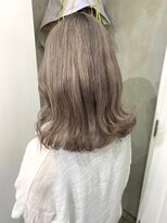 ダブルカラーベージュカラーケアブリーチハイトーンカラーボブ