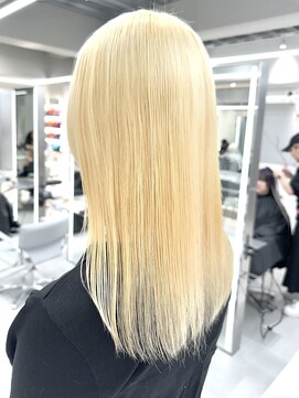 アールプラス 新宿(ar+) ハイトーンブロンド