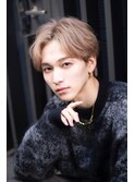 ヘアカラー　ピンクベージュ　ペールピンク　ブリーチデザインk