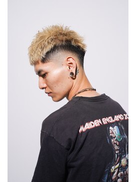 クロムトウキョウ ザ バーバー 新宿本店(CHROM TOKYO the Barber) フェードショート